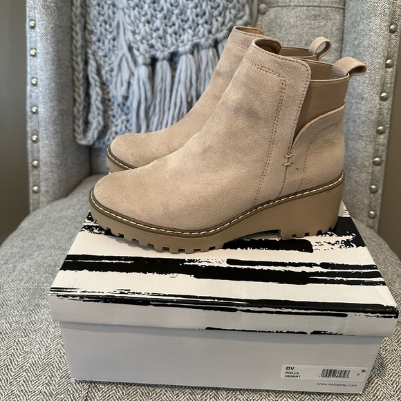 Dolce Vita Ankle Boot - Picture 2 of 3